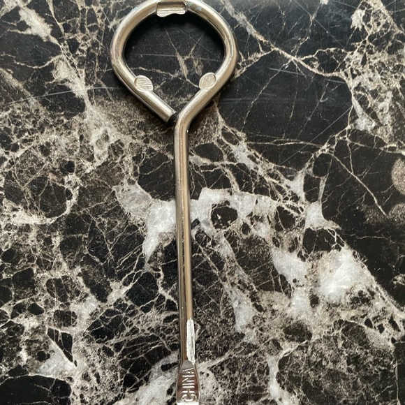 Vintage bottle opener-$1 if bundled - Picture 1 of 2